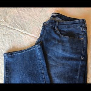 Levi’s Mid Rise Skinny Jeans Size 14 Exc Cond